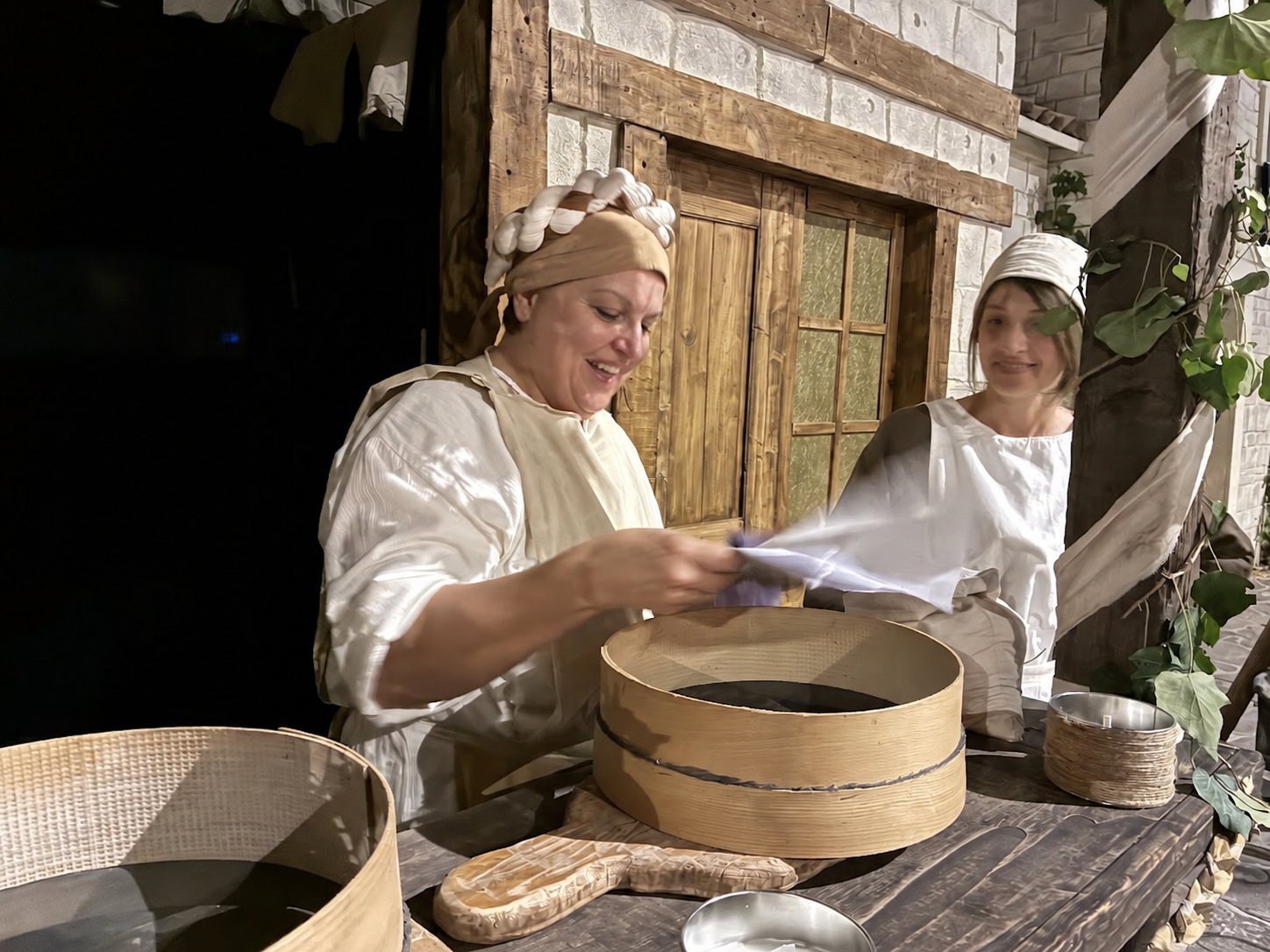 Rionali al lavoro durante i preparativi